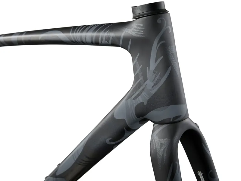 2024 Giant TCR Advanced SL Disc Frameset Incised Black-3