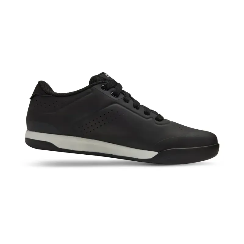 Giro Latch Shoe in Black