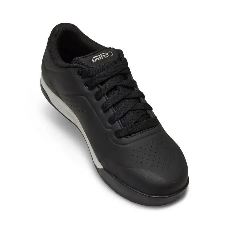 Giro Latch Shoe in Black-1