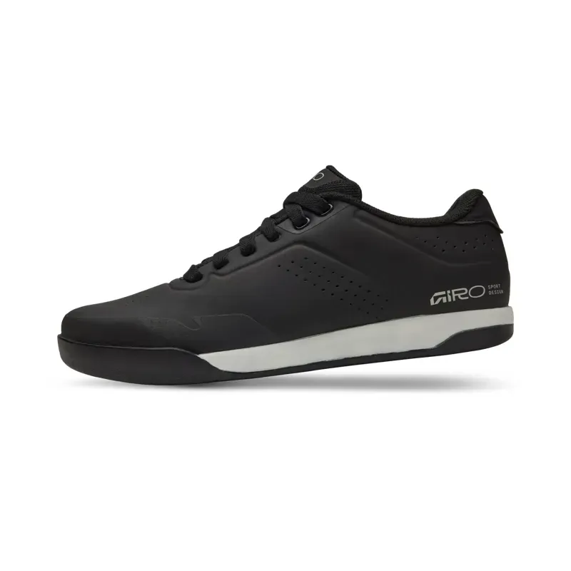 Giro Latch Shoe in Black-2
