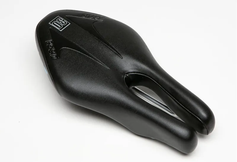 ISM PS 2.0 145mmx135mm Road Saddle in Black