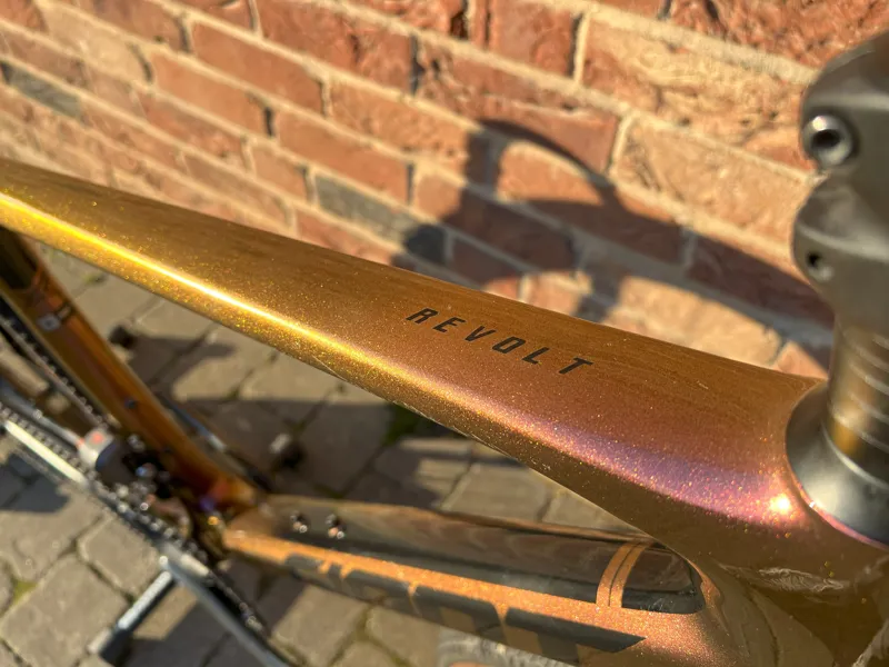 EX DEMO Giant Revolt Advanced Pro 1 Mars Size Medium-1