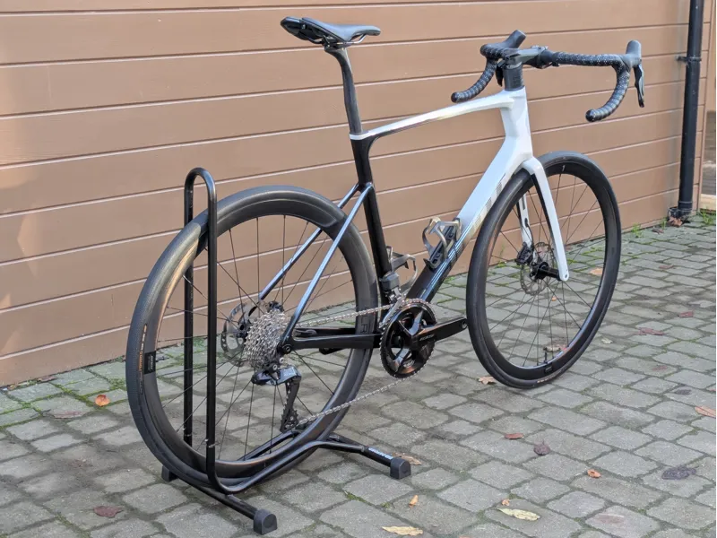 EX DEMO Giant Defy Adv Pro 1 Unicorn White Large-3
