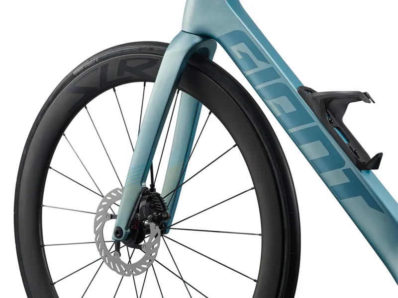 2027 Giant Propel Advanced Pro 1 Di2 in Cryo Silver-4