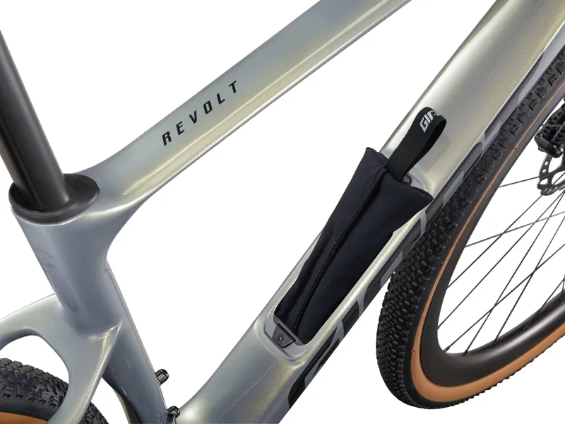 2025 Giant Revolt Advanced 0 Mens Gravel Bike In Silver-4