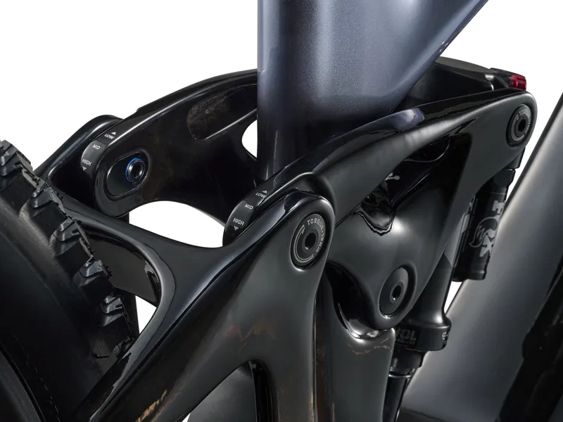 2026 Giant Reign Advanced E+ 1 Electric Mountian Bike in Mercury/Carbon Smoke-10