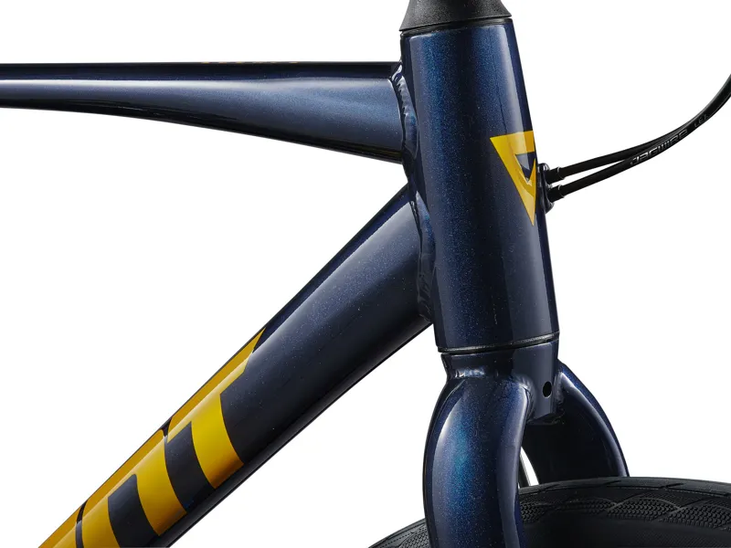 2026 Giant Escape 3 Disc Hybrid Bike in Ultra Navy-6