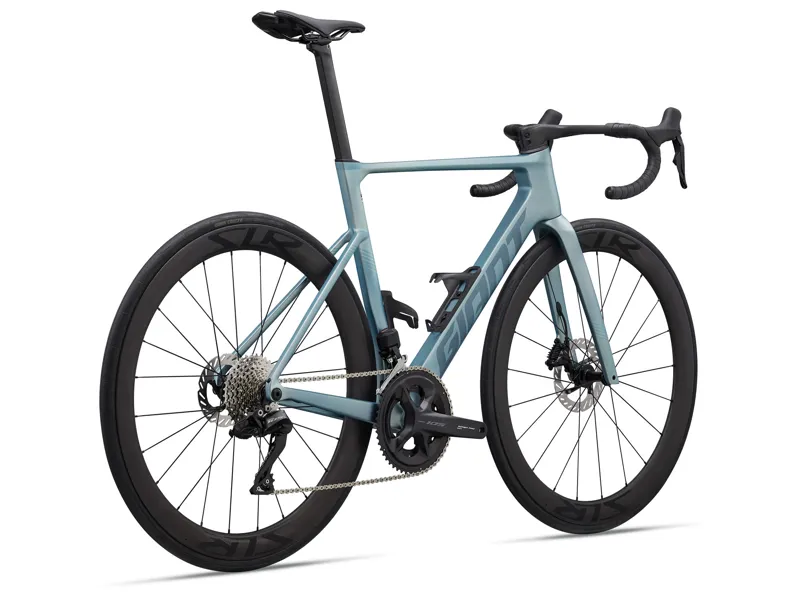 2027 Giant Propel Advanced Pro 1 Di2 in Cryo Silver-1