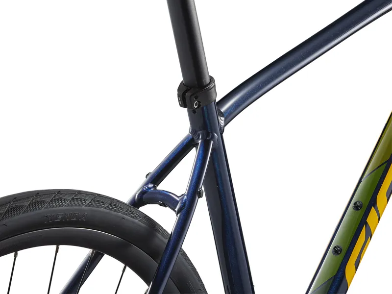 2026 Giant Escape 3 Disc Hybrid Bike in Ultra Navy-2