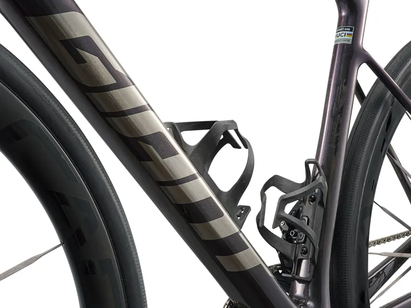 Showroom Giant Defy Advanced SL 0 Road Bike in Arctic Light Medium-4