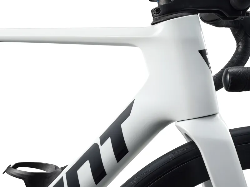 2027 Giant Propel Advanced 2 Road Bike in White-4