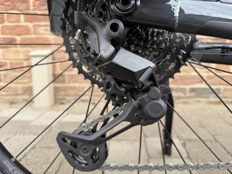 Ex-Demo Giant Explore E+ 0 Pro Electric Bike in Black Medium-1