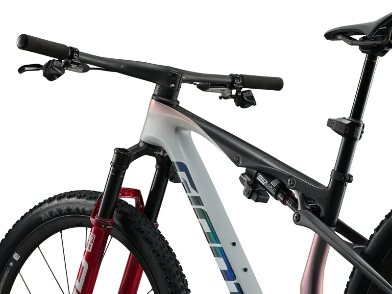 2026 Giant Anthem Advanced SL Special Edition Mountain Bike in White/Carbon-6