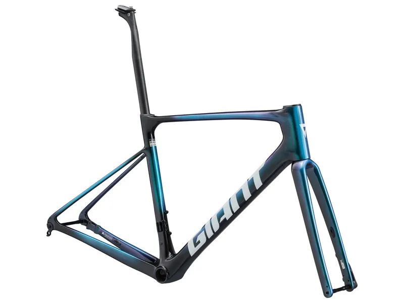 2026 Giant Defy Advanced Pro Frameset in Dark Chameleon-1